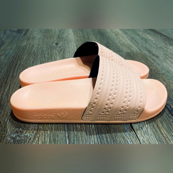 adilette adidas slides - Picture 2 of 4